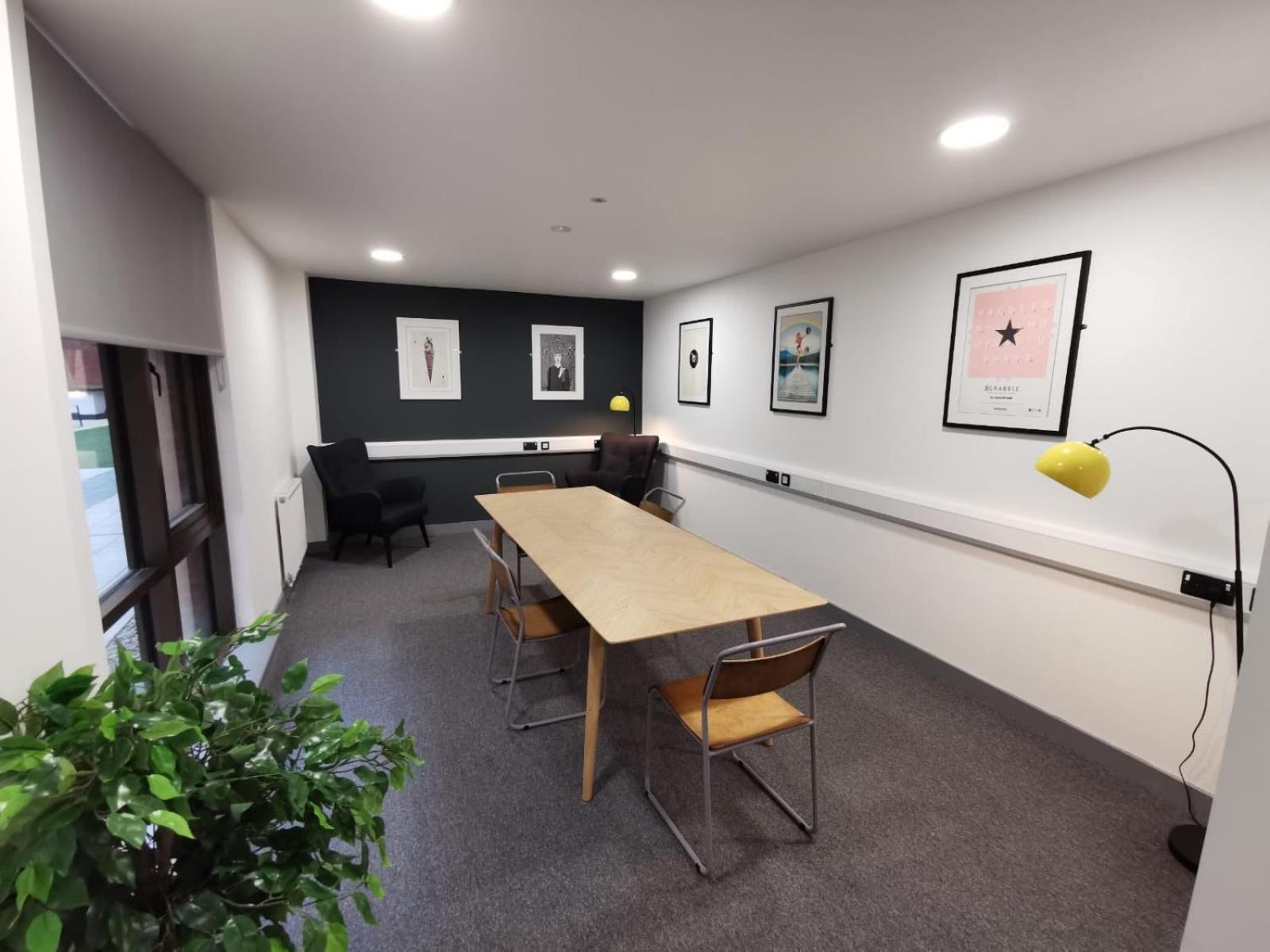For Students Only At Great Patrick Street Apartment เบลฟาสต์ ภายนอก รูปภาพ